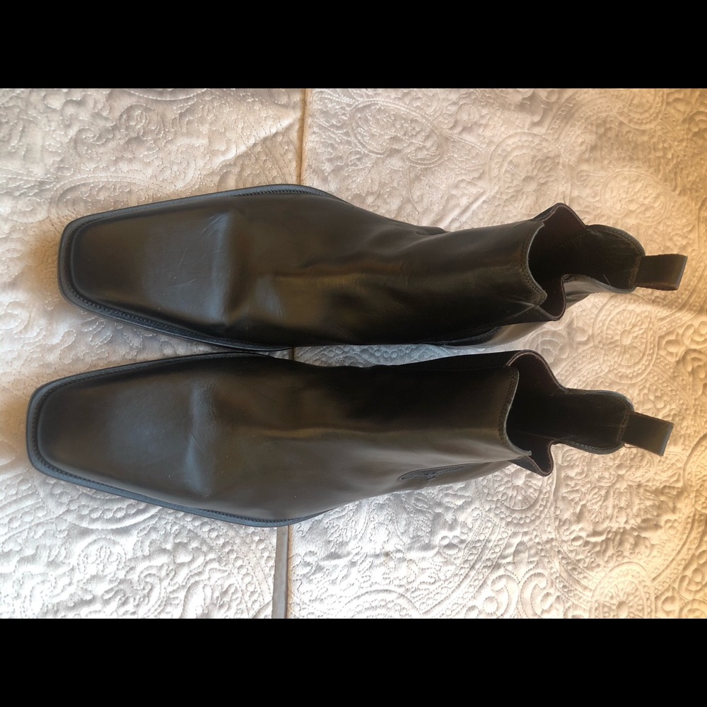 Black Hugo boss boots